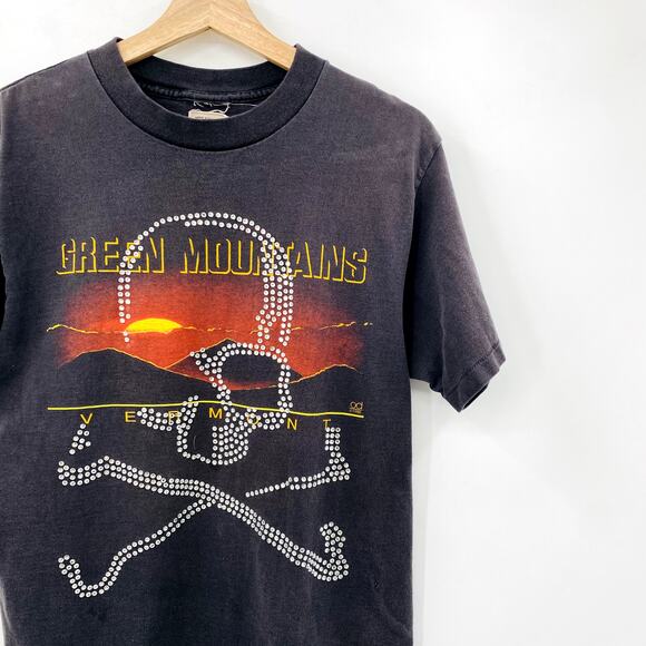Furst of a Kind Vermont Skull embellished tee - Picture 1 of 5
